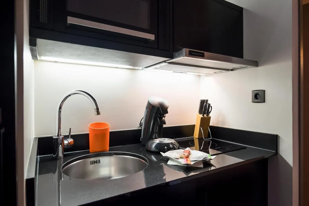 Palais Rinour - Cosy Studio Close To Stations - Welkeys Lille 0*,  France